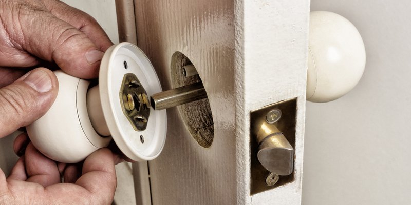 Best Methods For Detaching A Stuck Exterior Door Handle