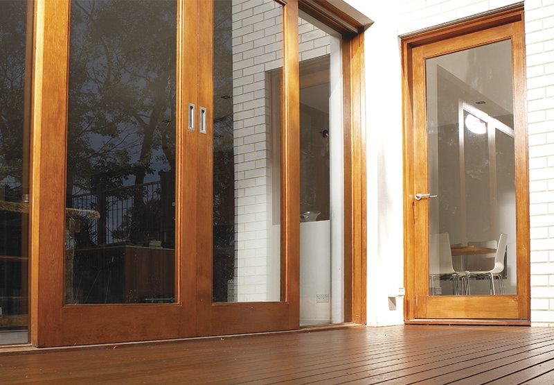 Best Ways To Apply Clear Coat To Exterior Door Hardware For Longevity
