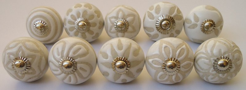 Best Ways To Clean And Brighten Vintage White Porcelain Knobs