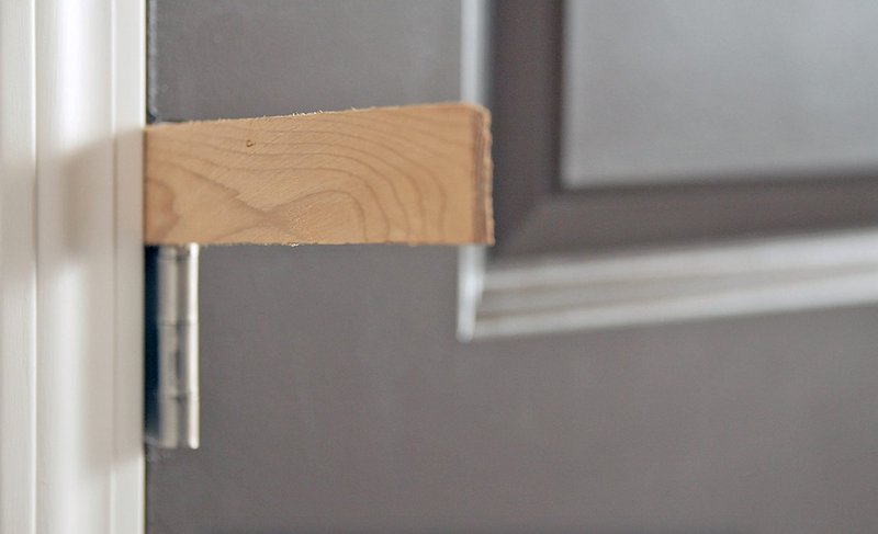 Best Ways To Prevent Exterior Door Hinges From Freezing Shut