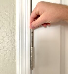 How To Fix A Louver Door Squeak (If It Has Hinges)
