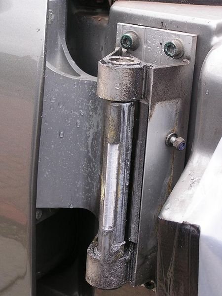 How To Identify A Worn Door Hinge Bearing