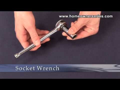 How To Use A Socket Wrench For Tightening Large Hardware Bolts