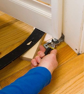 Troubleshooting A Bifold Door Knob Or Pull That'S Loose