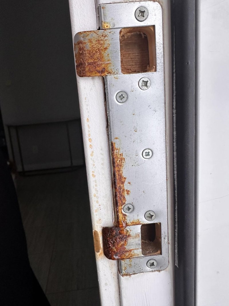 Troubleshooting A Deadbolt That Won'T Retract Completely