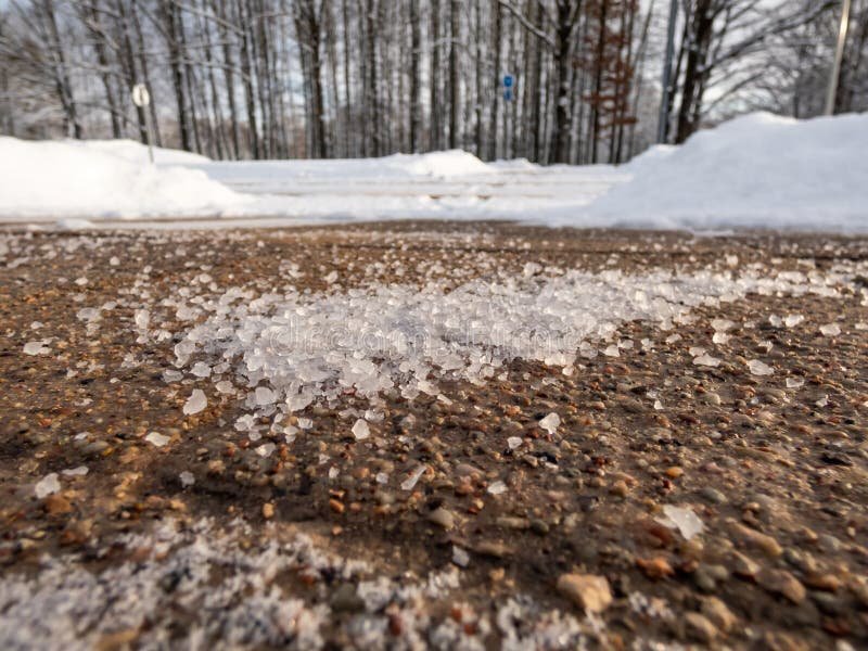 Troubleshooting Hardware Issues Caused By Salt Spray From Nearby Roads (Winter)